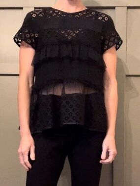 Cinq a Sept Black Tiered Lace Tulle Sheer Ruffle Blouse Top Size Small